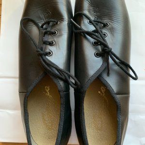 CAPEZIO WOMEN'S TAP SHOES